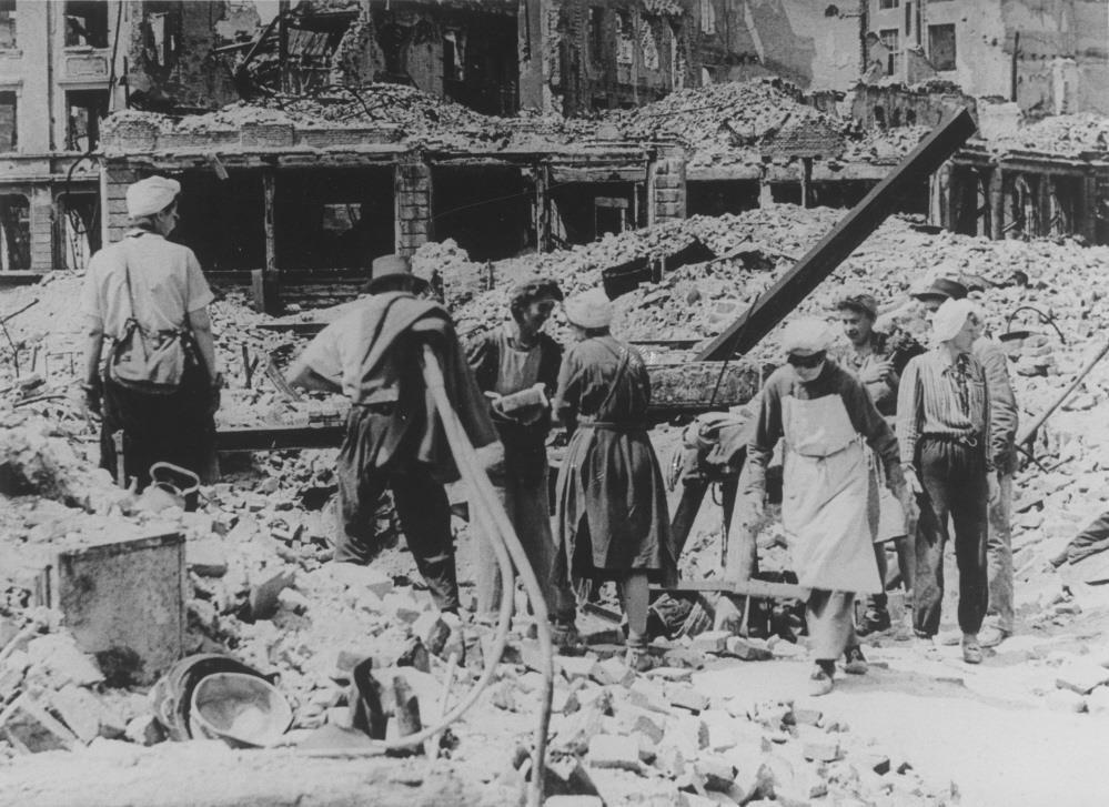 Weihnachten 1946 Sie aßen die Taube vom Dach Abendzeitung München