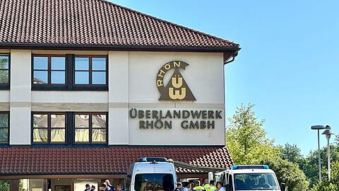 Die Bluttat schockiert die Menschen in der 5.600 Einwohner zählenden Gemeinde.