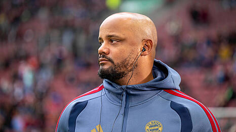 Kritischer Blick nach zwei Remis in Folge: Bayern-Trainer Vincent Kompany.