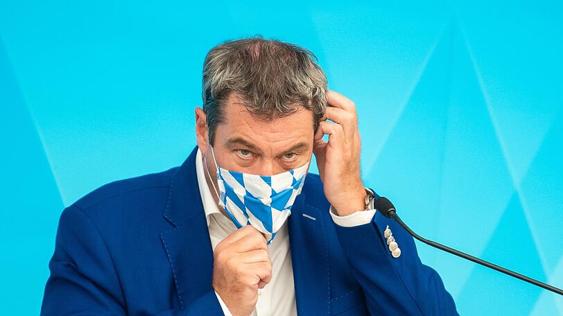 Bayerns Ministerpräsident Markus Söder gerät unter Druck: Ursprünglich hatte die Staatsregierung erklärt, bis Donnerstagmittag soll jeder der positiv Getesteten sein Ergebnis kennen. Diese Deadline verstrich, mehrere weitere Deadlines am Freitag und Samstag ebenfalls.