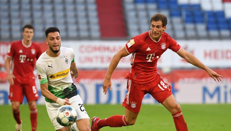 Leon Goretzka (r) wurde beim Spiel gegen Gladbach zum Matchwinner.