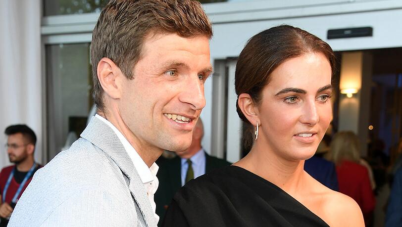 Thomas M&uuml;ller ist wieder bei Ehefrau Lisa in Bayern. Doch er sehnt sich offenbar nach seiner neuen Heimat.