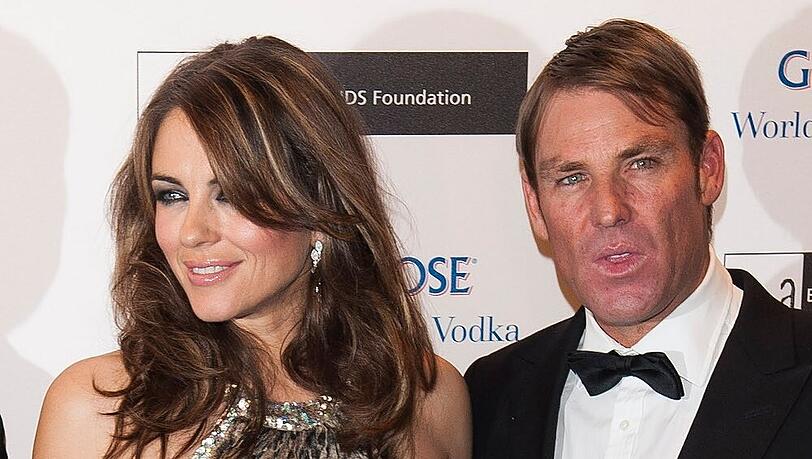 Ein Foto aus gemeinsamen Tagen: Elizabeth Hurley und Shane Warne bei einer Gala im November 2012 Ein Foto aus gemeinsamen Tagen: Elizabeth Hurley und Shane Warne bei einer Gala im November 2012