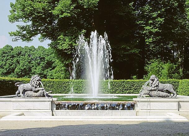 Der nördliche Marmorbrunnen. Der nördliche Marmorbrunnen.