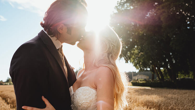 ... und so romantisch soll es bei der Hochzeit sein! ... und so romantisch soll es bei der Hochzeit sein!