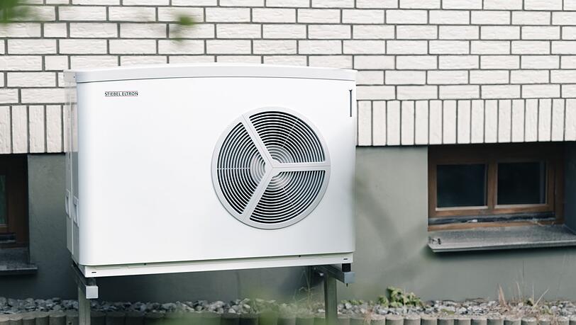 Eine Wärmepumpe. Auch sie ist förderfähig im Zusammenhang mit der Effizienzhaus 55-Plus-Förderung.