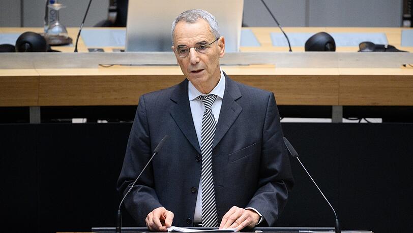 Historiker Michael Wolffsohn will aufklären und Fakten über Nahost nahebringen, „Sachlichkeit“ und „Menschlichkeit“.