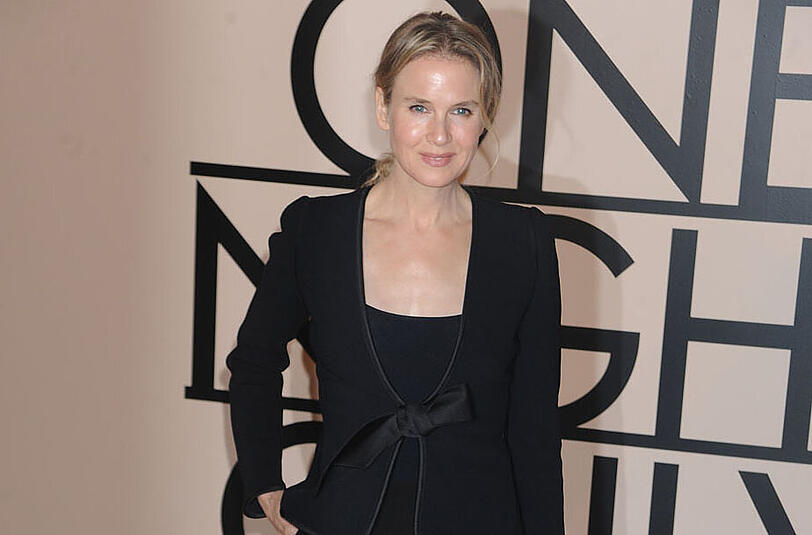 Renée Zellweger hat normalerweise eine durchtrainierte und dünne Figur. Für ihre Rolle als Bridget Jones futtert sie sich aber die nötigen Pfunde gerne mit Chips an.