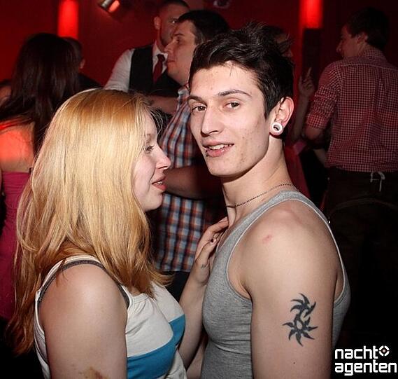 Lap-Dance und sehr viel nackte Haut. Bei der "Party Pornös in der Nachtgalerie ging?s am Mittwoch heiß her! Mehr Bilder unter: www.nachtagenten.de