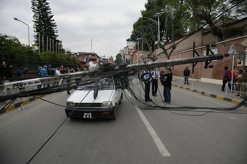 Ausnahmezustand in Kathmandu: Nach dem schwersten Erdbeben seit über 80 Jahren wurde in Nepal der Notstand ausgerufen. Die erschütternden Bilder.