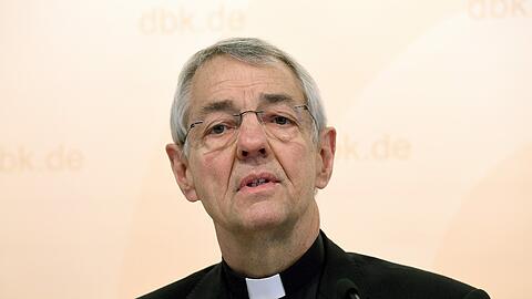 Der Erzbischof von Bamberg, Ludwig Schick, bekommt Hass-Emails und Todesdrohungen.