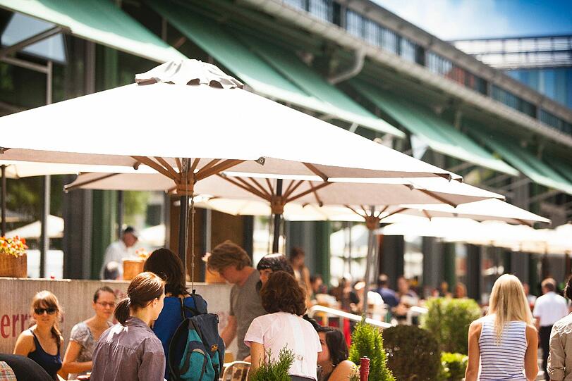 Die Terrasse der Schrannenhalle.