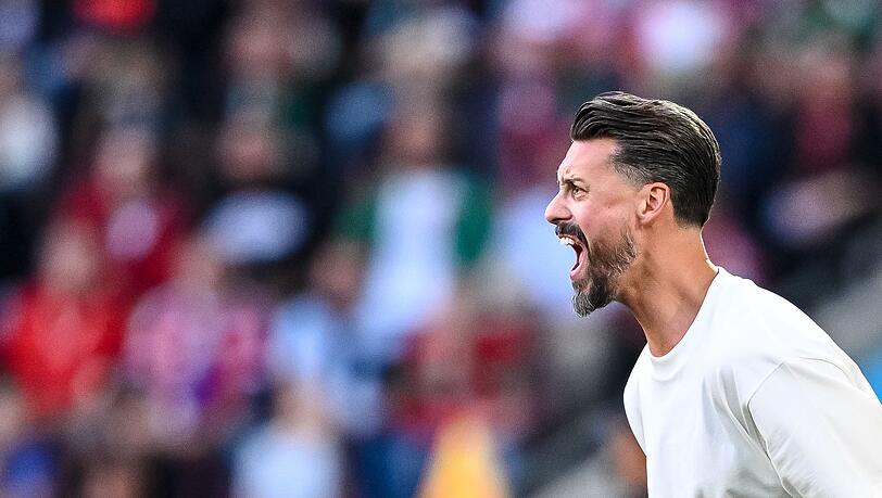 Sandro Wagner bestreitet seine erste Trainerstation in der Bundesliga. (Archivfoto)
