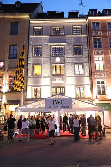 In München hat deutschlandweit die zweite Boutique der Schweizer Uhrenmanufaktur IWC Schaffhausen eröffnet.