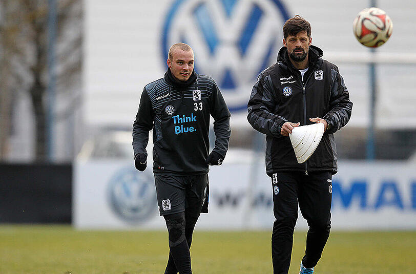 Während Löwen-Trainer Markus von Ahlen die Mannschaft zum Training bat, absolvierten Knipser Rubin Okotie, Daylon Claasen, Dominik Stahl und Stephan Hain eine individuelle Einheit.