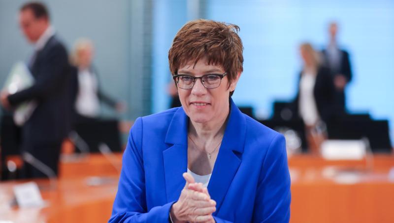 Verteidigungsministerin Annegret Kramp-Karrenbauer zu Beginn der wöchentlichen Kabinettssitzung. Verteidigungsministerin Annegret Kramp-Karrenbauer zu Beginn der wöchentlichen Kabinettssitzung.