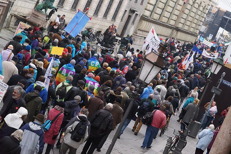 Ostermarsch durch München - die Bilder.