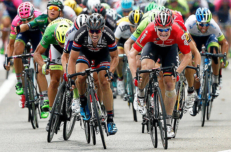 Die beiden deutschen Asse John Degenkolb und André Greipel während der Tour de France 2015.