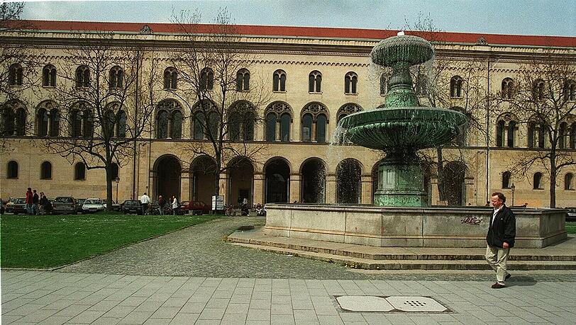 Allein an der LMU arbeiteten 13 Wissenschaftler, die mit einem Nobelpreis ausgezeichnet wurden. Allein an der LMU arbeiteten 13 Wissenschaftler, die mit einem Nobelpreis ausgezeichnet wurden.