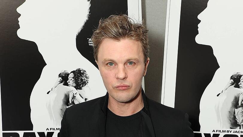 Michael Pitt und sein Anwalt streiten die Vorwürfe vehement ab.