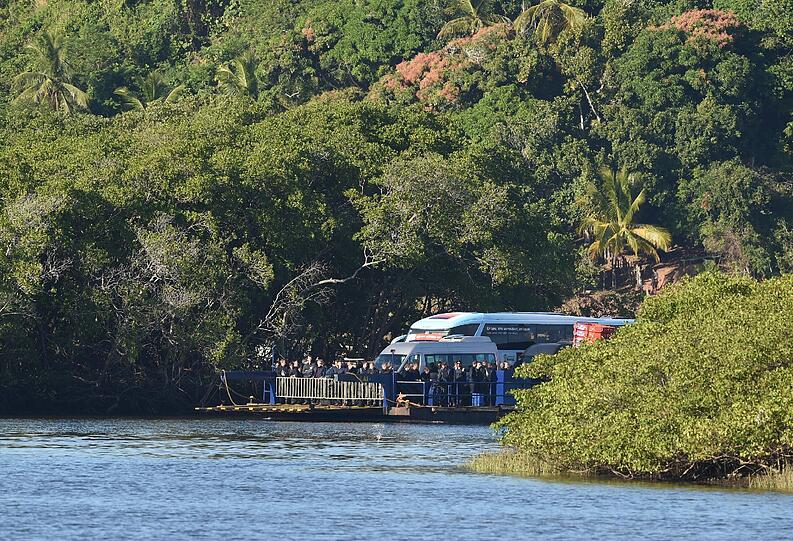 Sehen Sie hier weitere Bilder von der Ankunft der DFB-Elf in Brasilien!