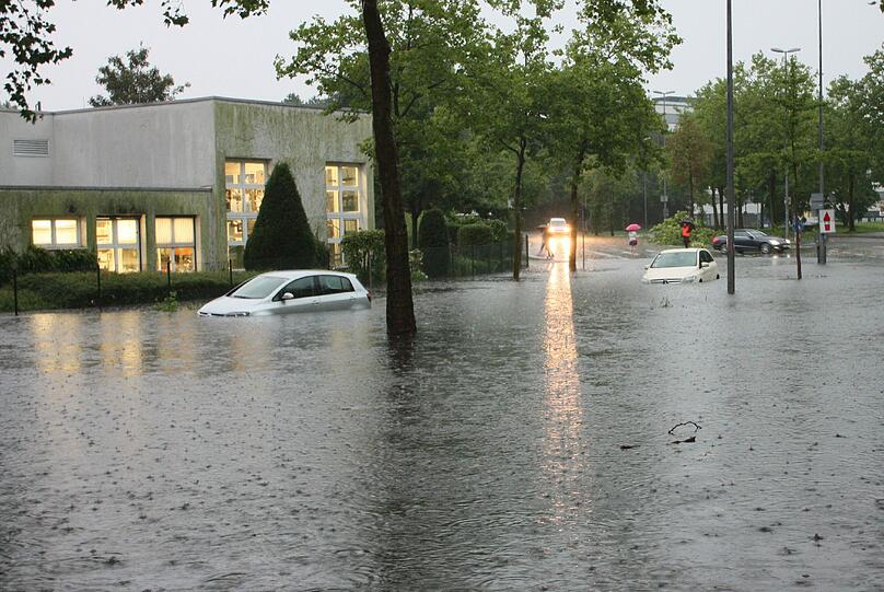 Überflutete Straßen, umgestürzte Bäume: In Münster war's besonders schlimm.