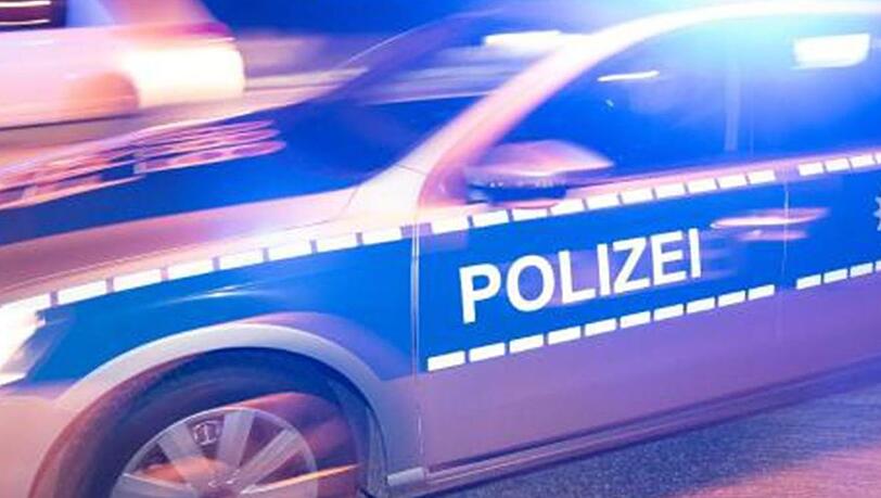 Ein Polizeiauto im Einsatz. (Symbolfoto) Ein Polizeiauto im Einsatz. (Symbolfoto)
