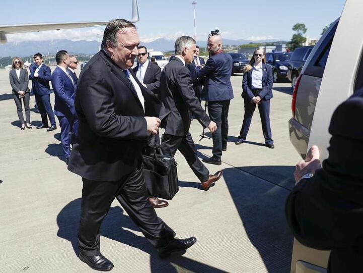 US-Außenminister Mike Pompeo erklärte bei einem Besuch in Russland, sein Land wolle keinen Krieg gegen den Iran, bei einem Angriff auf amerikanische Interessen würden sich die USA aber wehren.