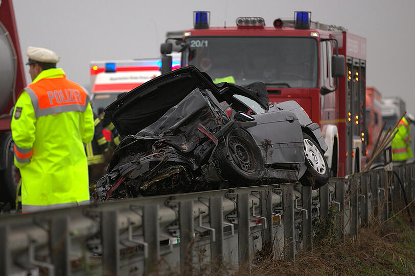 Für den BMW-Fahrer kam jede Hilfe zu spät.