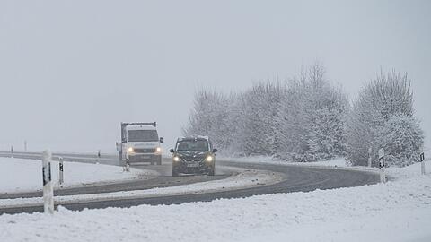 Das winterliche Wetter h&auml;lt in Bayern auch am Freitag zun&auml;chst noch an.