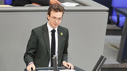 Leon Eckert k&uuml;mmert sich in der Gr&uuml;nen-Bundestagsfraktion um das Thema Katastrophenschutz. (Archivfoto)