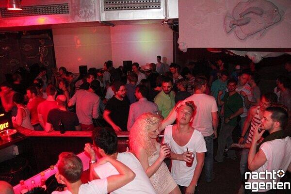 CANDYFLIP im Harry Klein. Mehr Bilder unter www.nachtagenten.de