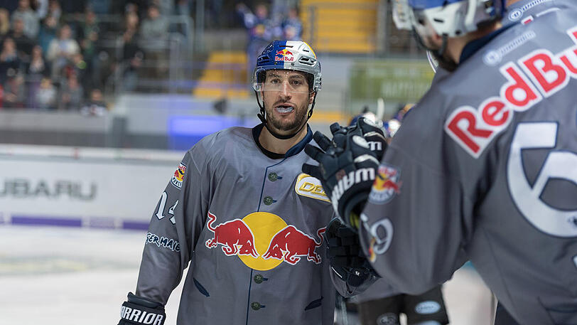 Lässt sich feiern: Steve Pinizzotto, zweifacher Torschütze für den EHC München gegen die Augsburger Panther.
