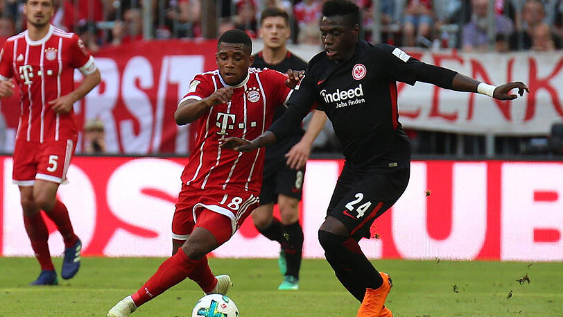 Franck Evina, Note 2:
Gutes Debüt des fünftjüngsten Debütanten der Bayern-Geschichte. Immer wieder mit guten Antritten, dazu technisch beschlagen. Guter Schlenzer in der 11. Minute. Auch defensiv sehr engagiert. Am Ende wohl der beste der vier Youngster. Der 17-Jährige wurde bei seiner Auswechslung in der 66. Minute mit Standing Ovations verabschiedet.