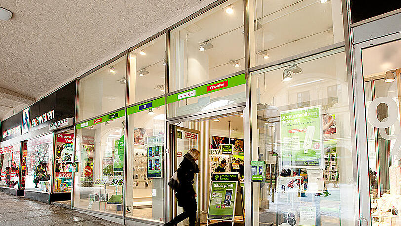 Reinkommen, aktuelle Angebote checken, Handys und mehr bekommen im mobilcom-debitel-Shop am Stachus. Reinkommen, aktuelle Angebote checken, Handys und mehr bekommen im mobilcom-debitel-Shop am Stachus.