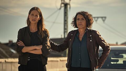 "Tatort: Mike & Nisha": Johanna Stern (Lisa Bitter, l.) und Lena Odenthal (Ulrike Folkerts, r.) suchen nach einem verschwundenen Ehepaar.