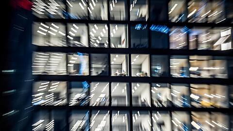 In vielen Betrieben wird eher auf Pr&auml;senz geachtet als auf Arbeitsergebnisse.