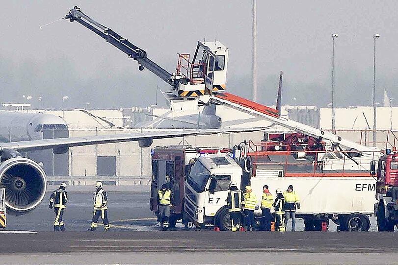 Am Mittwoch kollidierte am Münchner Flughafen ein Airbus mit zwei Enteisungsfahrzeugen. Es entstand ein hoher Sachschaden.