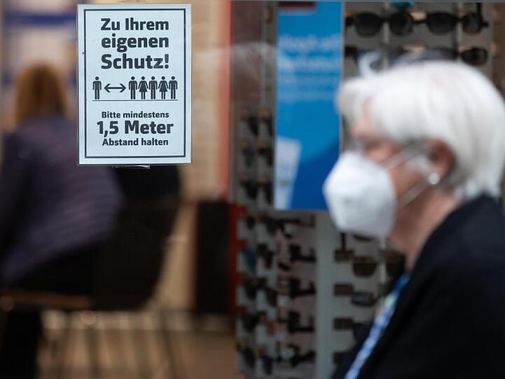 Die Länder haben sich auf eine Bebehaltung der Maskenpflicht verständigt.