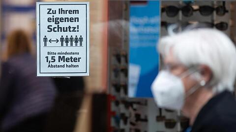 Die Länder haben sich auf eine Bebehaltung der Maskenpflicht verständigt.