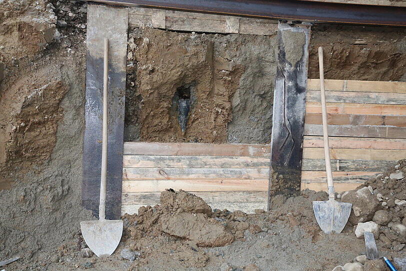 Alarm in Teisendorf: Ein verdächtiger Gegenstand sorgte an einer Baustelle für Aufregung. Eine Bombe? Der Kampfmitteldienst gab aber Entwarnung.