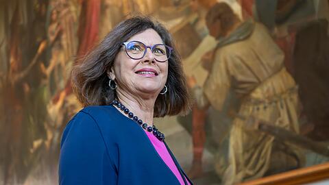 Ilse Aigner ist als Nachfolgerin von Bundespr&auml;sidentin Steinmeier im Gespr&auml;ch. (Archivbild)
