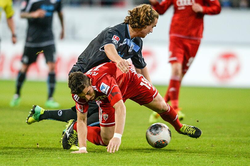 Auch Yannick Stark beginnt wie Adlung und Stahl im zentralen Mittelfeld.