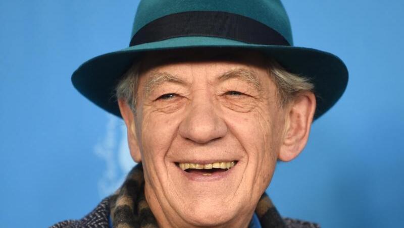 Ian McKellen mag Hunde. Ian McKellen mag Hunde.