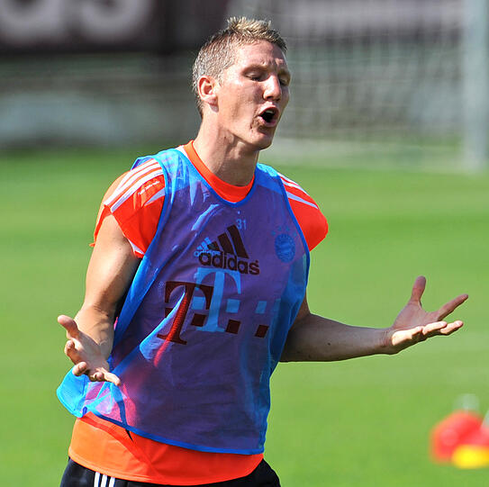 Wann kommt Martinez? Kommt er überhaupt? Die Gerüchte lassen die Bayern-Spieler kalt. Jetzt ist erstmal Training in der Sommer-Hitze angesagt. Die aktuellen Bilder von der Säbener.