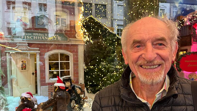 Für Max Sterr (73) ist es "ein Ritual" zum Schaufenster zu gehen. Für Max Sterr (73) ist es "ein Ritual" zum Schaufenster zu gehen.