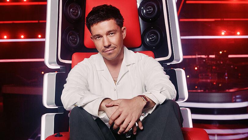 Nico Santos kehrt als Vorjahressieger auf den roten Coaching-Stuhl von "The Voice of Germany" zur&uuml;ck.