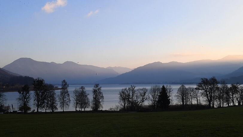 Schlechte Stimmung am berühmten Tegernsee: In Gmund müssen die Kontakte der Gemeinderäte nachverfolgt werden.