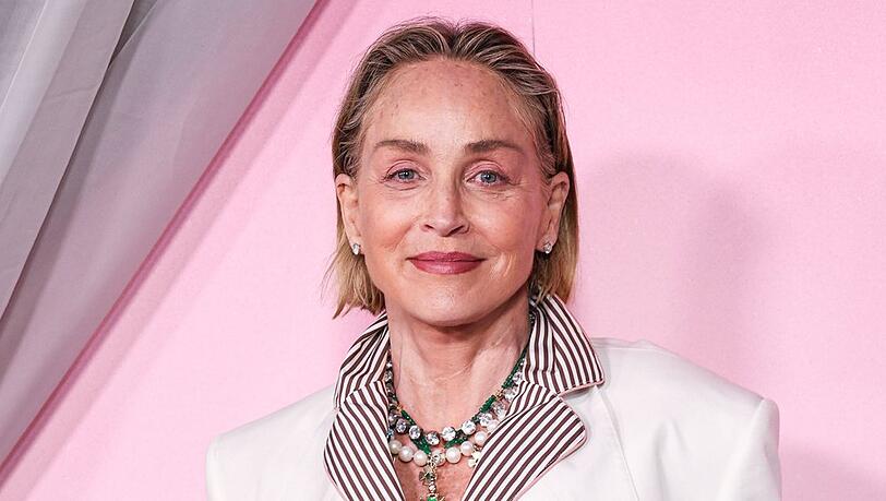 Sharon Stone muss Abschied von ihrem älteren Bruder nehmen. Sharon Stone muss Abschied von ihrem älteren Bruder nehmen.