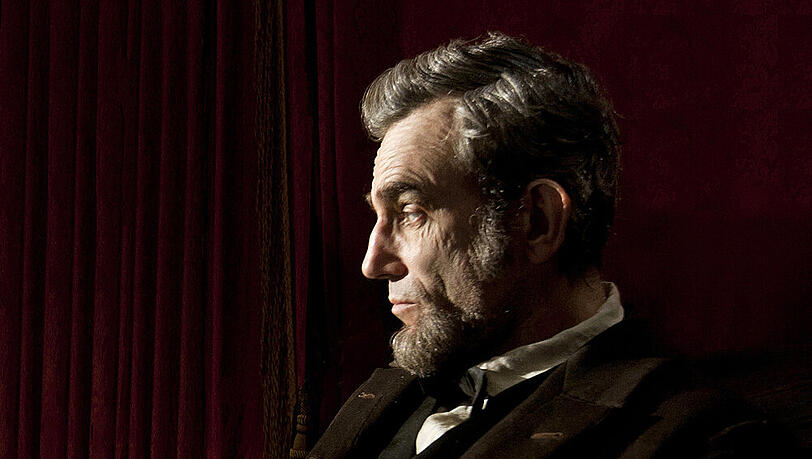 "Lincoln": Der Präsident will die Nord- und Südstaaten versöhnen - und die Sklaverei abschaffen "Lincoln": Der Präsident will die Nord- und Südstaaten versöhnen - und die Sklaverei abschaffen